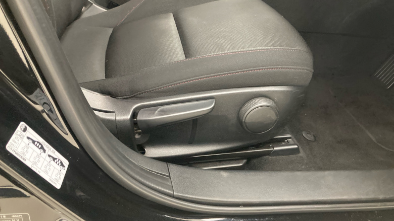 Mazda 3 2.0 e-Skyactiv G MHEV Homura 5dr Petrol Hatchback